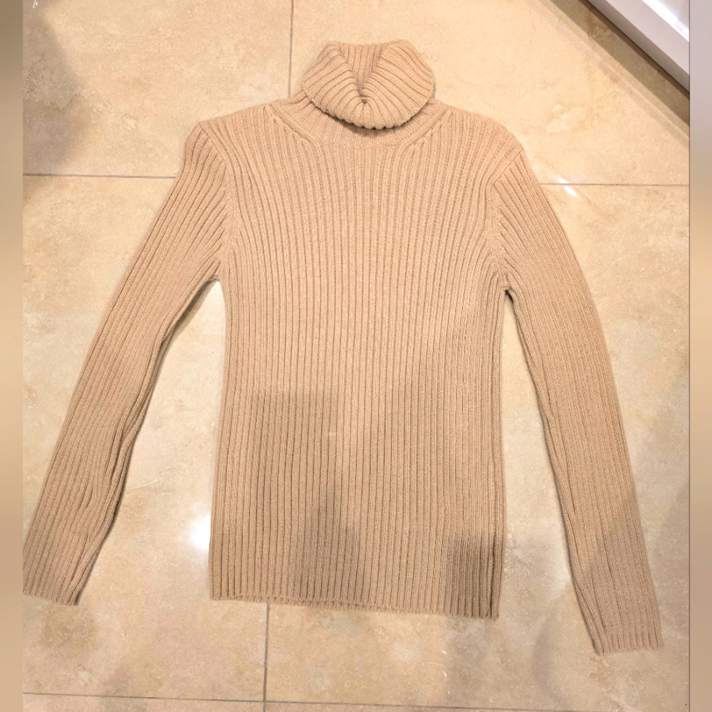 Women's turtleneck, size Medium, Camel color